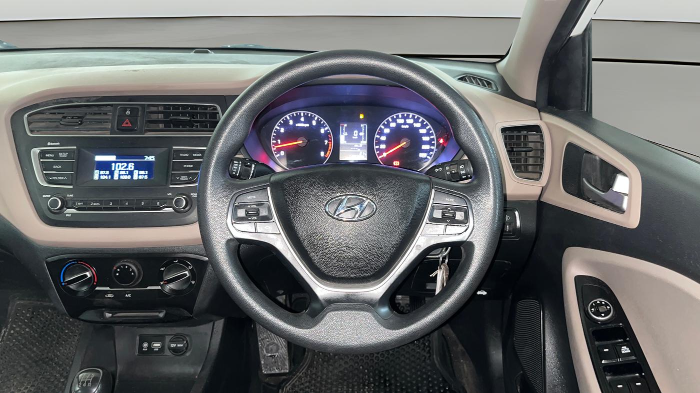 2019 Hyundai Elite i20 MAGNA EXECUTIVE 1.2, Petrol, Manual, 36,435 km, Steering Wheel Close Up