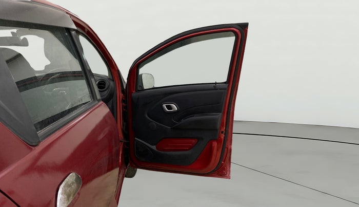 2019 Datsun Redi Go T (O), Petrol, Manual, 28,678 km, RHS Front Door