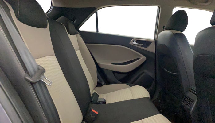 2019 Hyundai Elite i20 SPORTZ PLUS 1.2, Petrol, Manual, 37,416 km, Right Side Rear Door Cabin