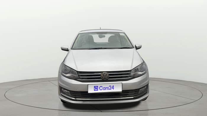 2015 Volkswagen Vento HIGHLINE 1.6 MPI, Petrol, Manual, 1,17,338 km, Front