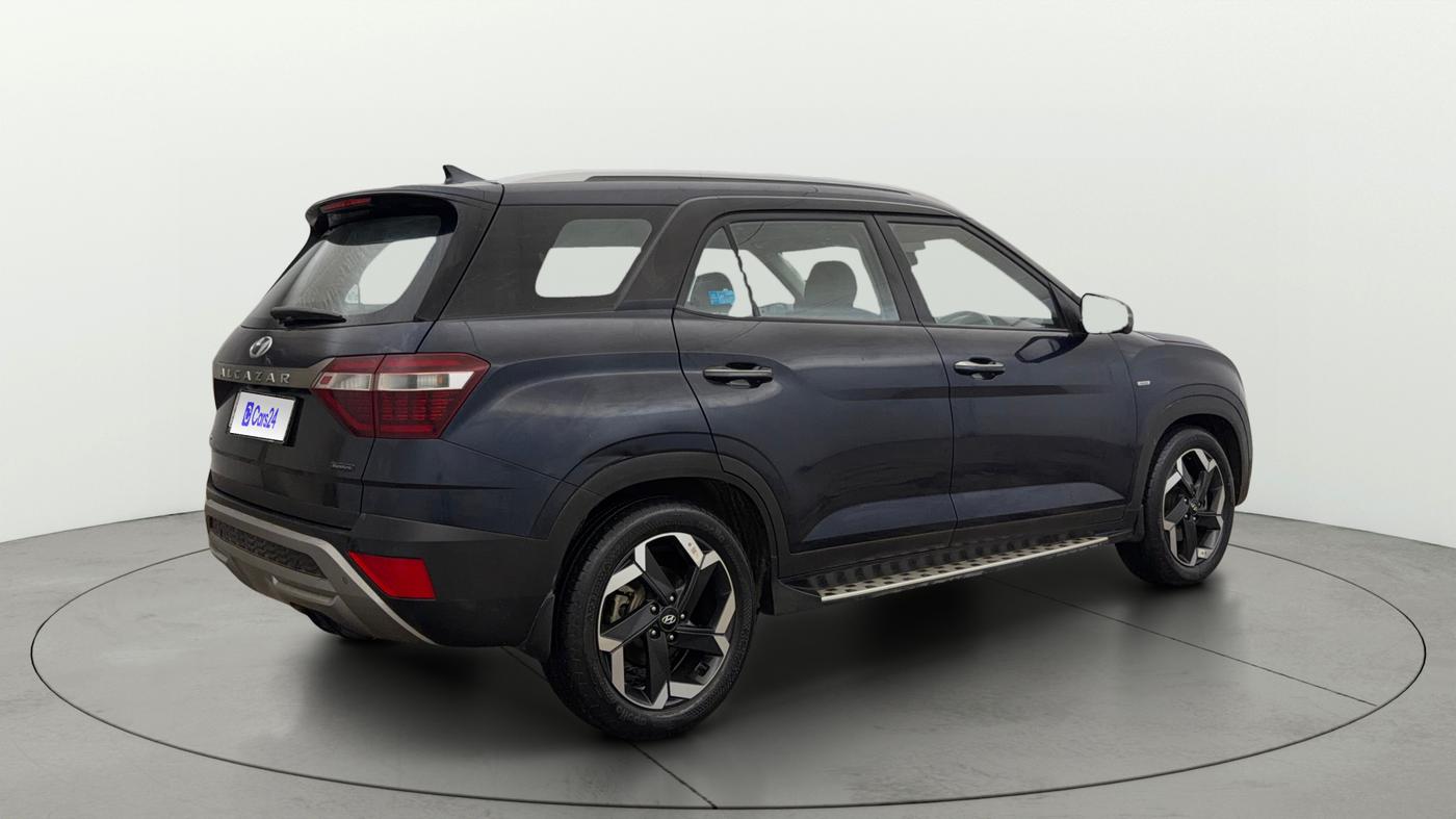 2022 Hyundai ALCAZAR 2.0 SIGNATURE (O) AT 6STR, Petrol, Automatic, 40,786 km, Right Back Diagonal