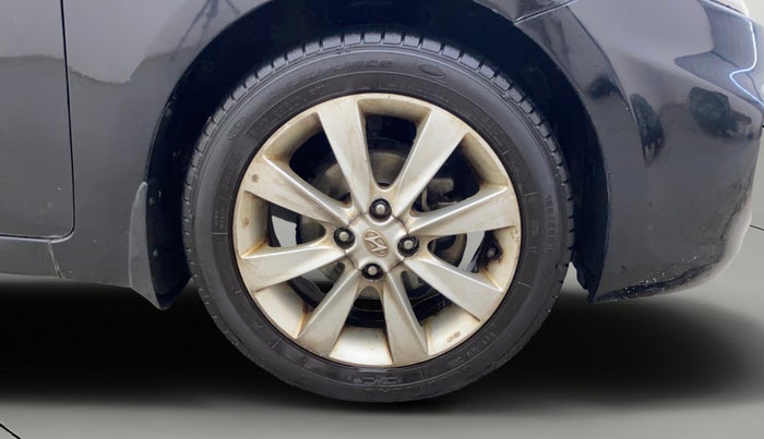 2012 Hyundai Verna FLUIDIC 1.6 VTVT SX, Petrol, Manual, 98,680 km, Right Front Wheel