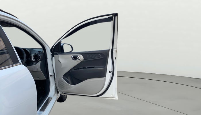 2022 Hyundai GRAND I10 NIOS ASTA AMT 1.2 KAPPA VTVT, Petrol, Automatic, 6,976 km, RHS Front Door