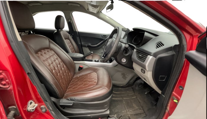 2019 Tata NEXON XM PETROL, CNG, Manual, 59,707 km, Right Side Front Door Cabin