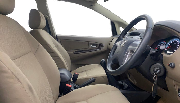 2015 Toyota Innova 2.5 VX 8 STR, Diesel, Manual, 73,050 km, Right Side Front Door Cabin