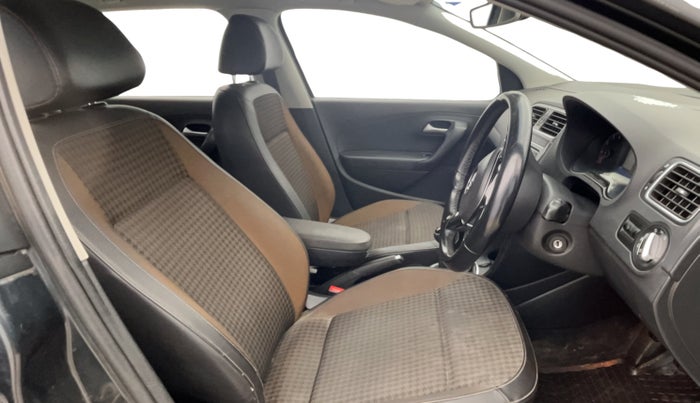 2017 Volkswagen Polo HIGHLINE1.2L, Petrol, Manual, 73,806 km, Right Side Front Door Cabin