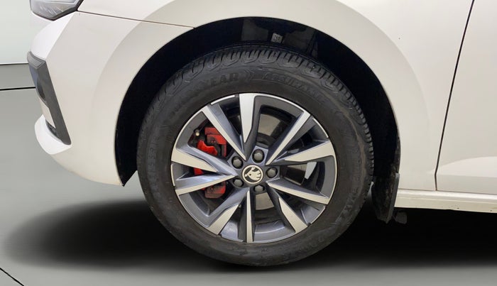 2022 Skoda SLAVIA STYLE 1.5L TSI MT, Petrol, Manual, 17,788 km, Left Front Wheel