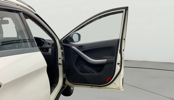 2020 Tata NEXON XM PETROL, Petrol, Manual, 70,532 km, RHS Front Door