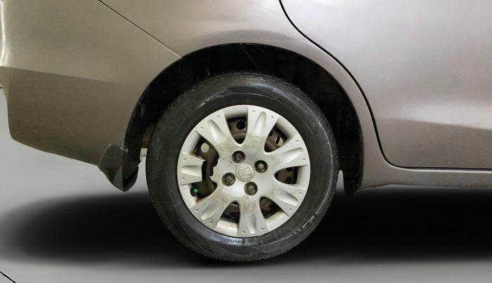 2015 Honda Amaze 1.2L I-VTEC SX, Petrol, Manual, 1,09,430 km, Right Rear Wheel