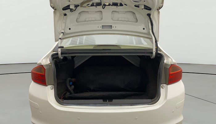 2015 Honda City 1.5L I-VTEC VX CVT, CNG, Automatic, 1,04,188 km, Boot Open Zoomed View
