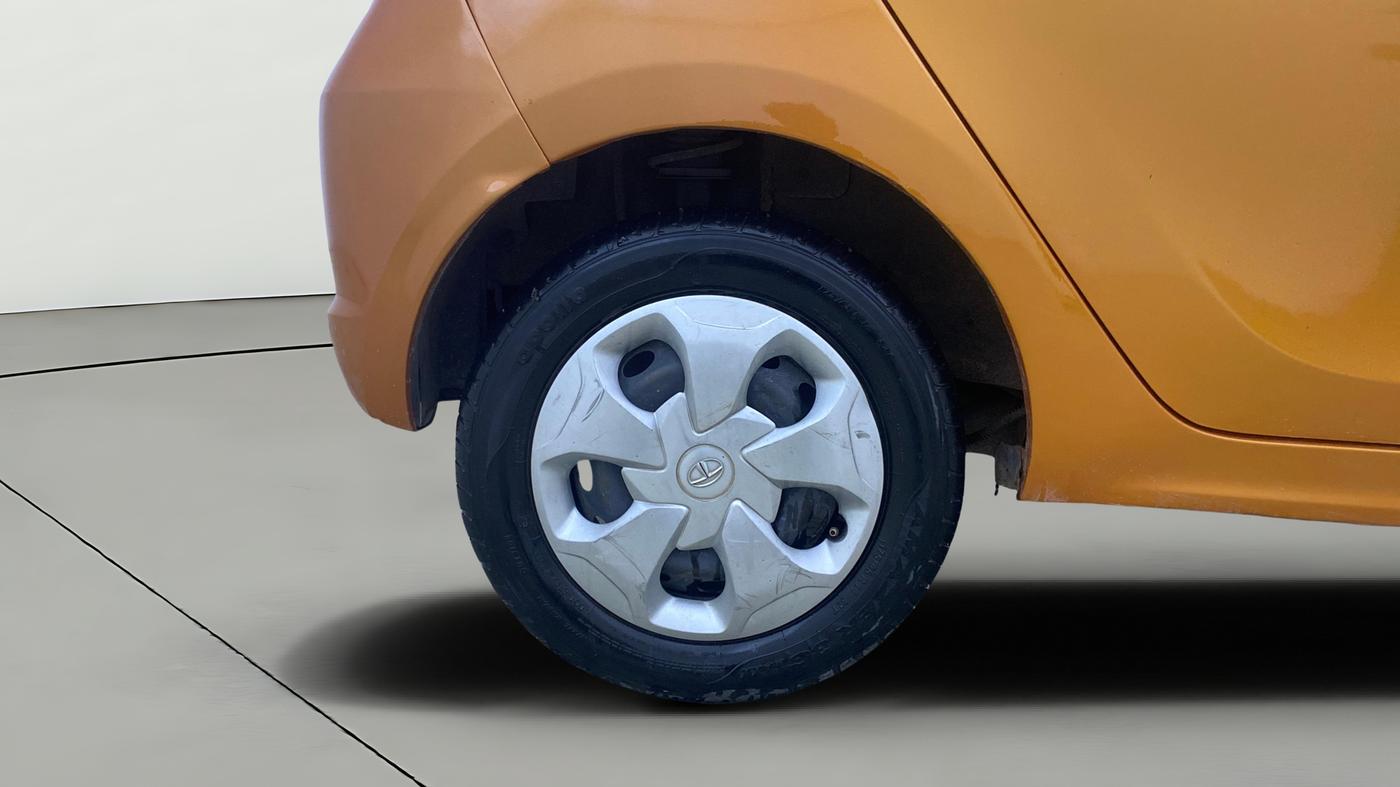 2018 Tata Tiago XT PETROL, Petrol, Manual, 25,547 km, Right Rear Wheel
