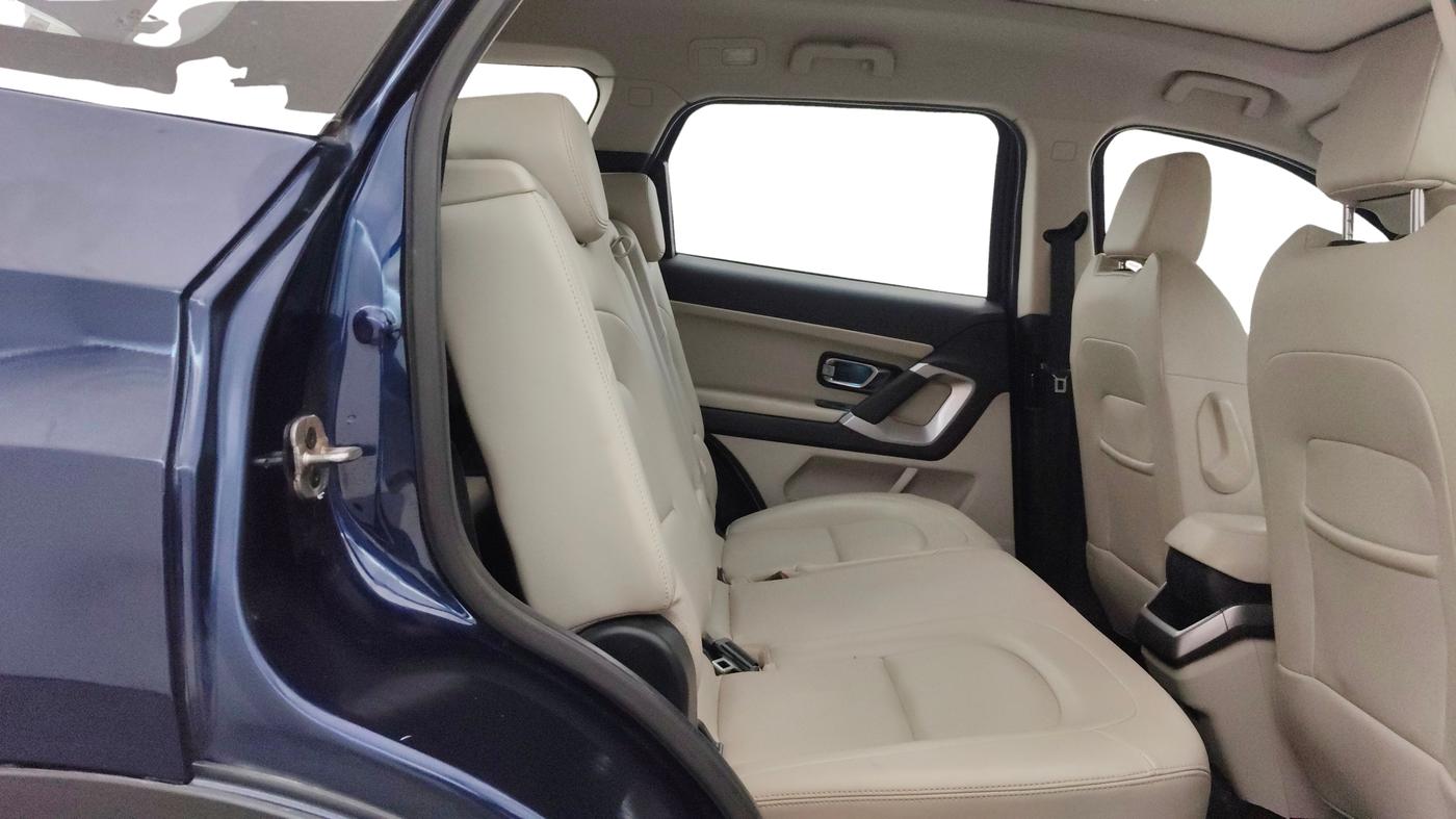 2021 Tata Safari XZ PLUS, Diesel, Manual, 1,36,197 km, Right Side Rear Door Cabin