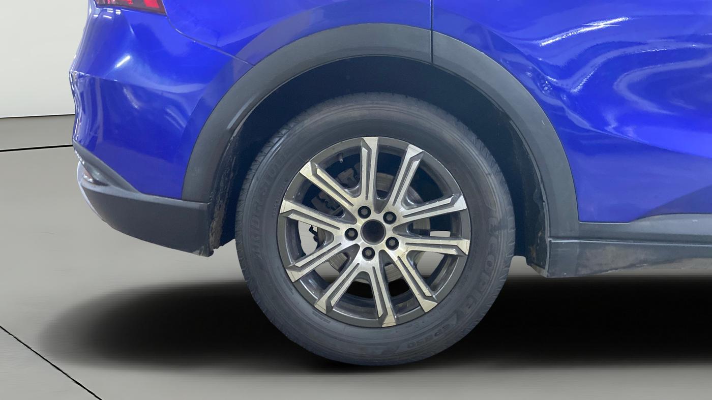 2021 Mahindra XUV700 AX 7 LUXURY D AT 7 STR, Diesel, Automatic, 75,523 km, Right Rear Wheel