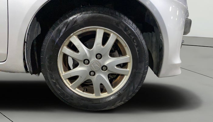 2014 Honda Brio V MT, Petrol, Manual, 79,294 km, Right Front Wheel