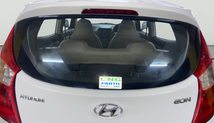 2016 Hyundai Eon ERA +, CNG, Manual, 71,700 km, Rear Windshield