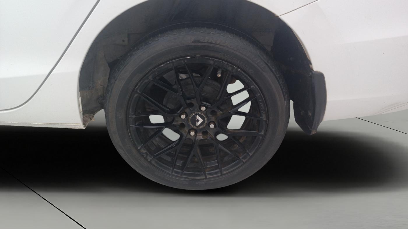 2023 Honda City 1.5L I-VTEC ZX, Petrol, Manual, 39,800 km, Left Rear Wheel