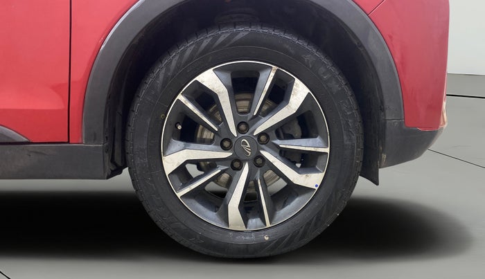 2021 Mahindra XUV300 W8 (O) 1.5 DIESEL, Diesel, Manual, 65,046 km, Right Front Wheel