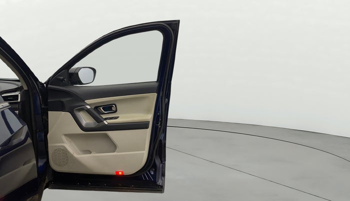 2023 Tata Safari XZA PLUS, Diesel, Automatic, 50,765 km, RHS Front Door