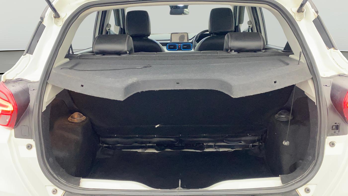 2021 Tata PUNCH CREATIVE  1.2 RTN DUAL TONE, Petrol, Manual, 37,553 km, Boot Open Zoomed View
