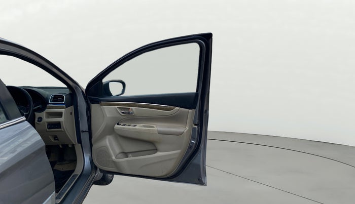 2019 Maruti Ciaz ALPHA 1.5 SHVS PETROL, CNG, Manual, 47,590 km, RHS Front Door