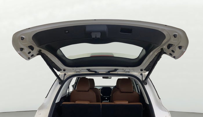 2021 MG HECTOR PLUS SHARP 2.0 DIESEL TURBO MT 6-STR, Diesel, Manual, 23,704 km, Boot Door Open