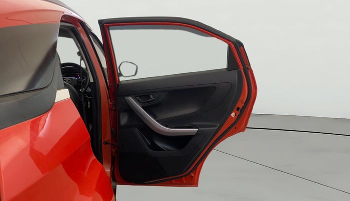 2021 Tata NEXON XM SUNROOF PETROL, Petrol, Manual, 62,197 km, RHS Rear Door