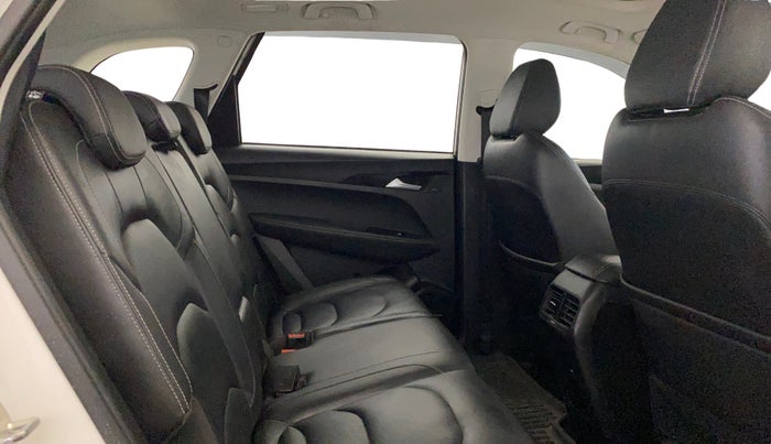 2019 MG HECTOR SHARP 1.5 DCT PETROL, Petrol, Automatic, 55,723 km, Right Side Rear Door Cabin