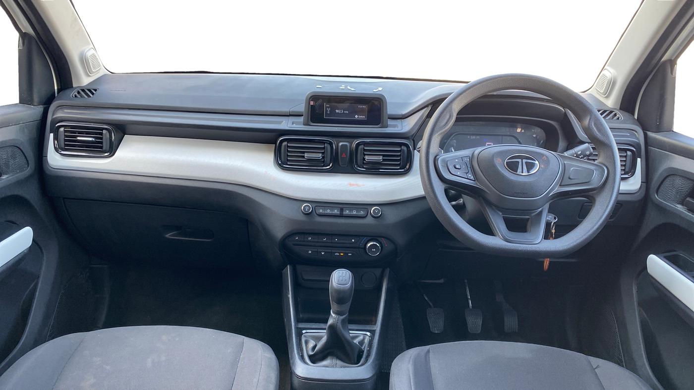 2024 Tata PUNCH PURE MT, Petrol, Manual, 5,461 km, Dashboard