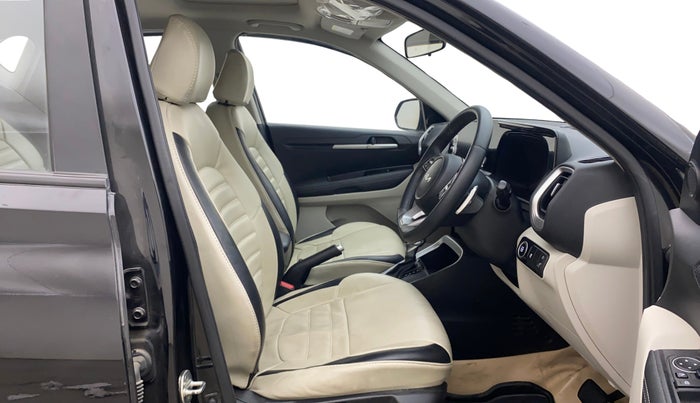 2023 KIA SONET HTX 1.0 DCT, Petrol, Automatic, 26,170 km, Right Side Front Door Cabin