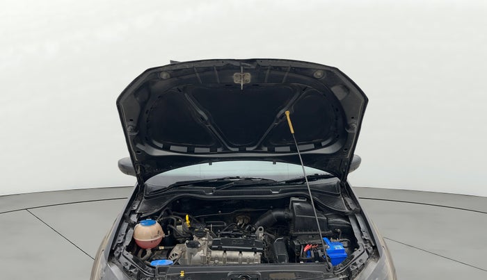 2017 Volkswagen Polo HIGHLINE1.2L, Petrol, Manual, 73,773 km, Open Bonet