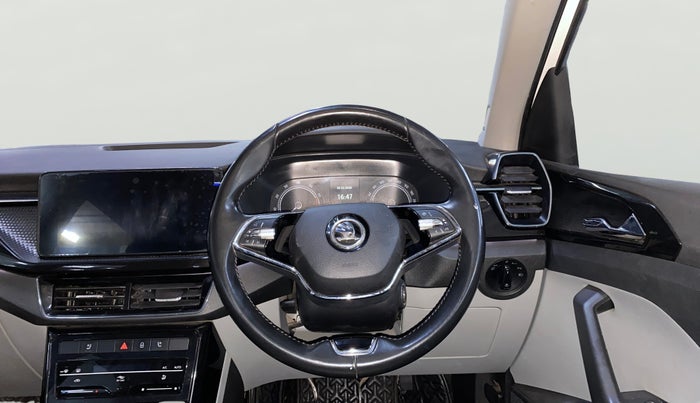 2022 Skoda KUSHAQ STYLE 1.0L TSI MT, Petrol, Manual, 33,844 km, Steering Wheel Close Up