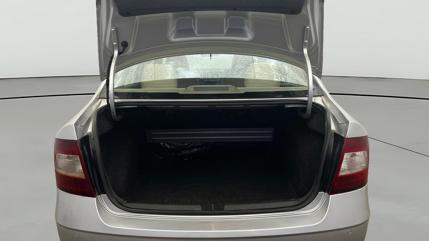 2018 Skoda Rapid STYLE 1.6 MPI AT, Petrol, Automatic, 64,510 km, Boot Open Zoomed View