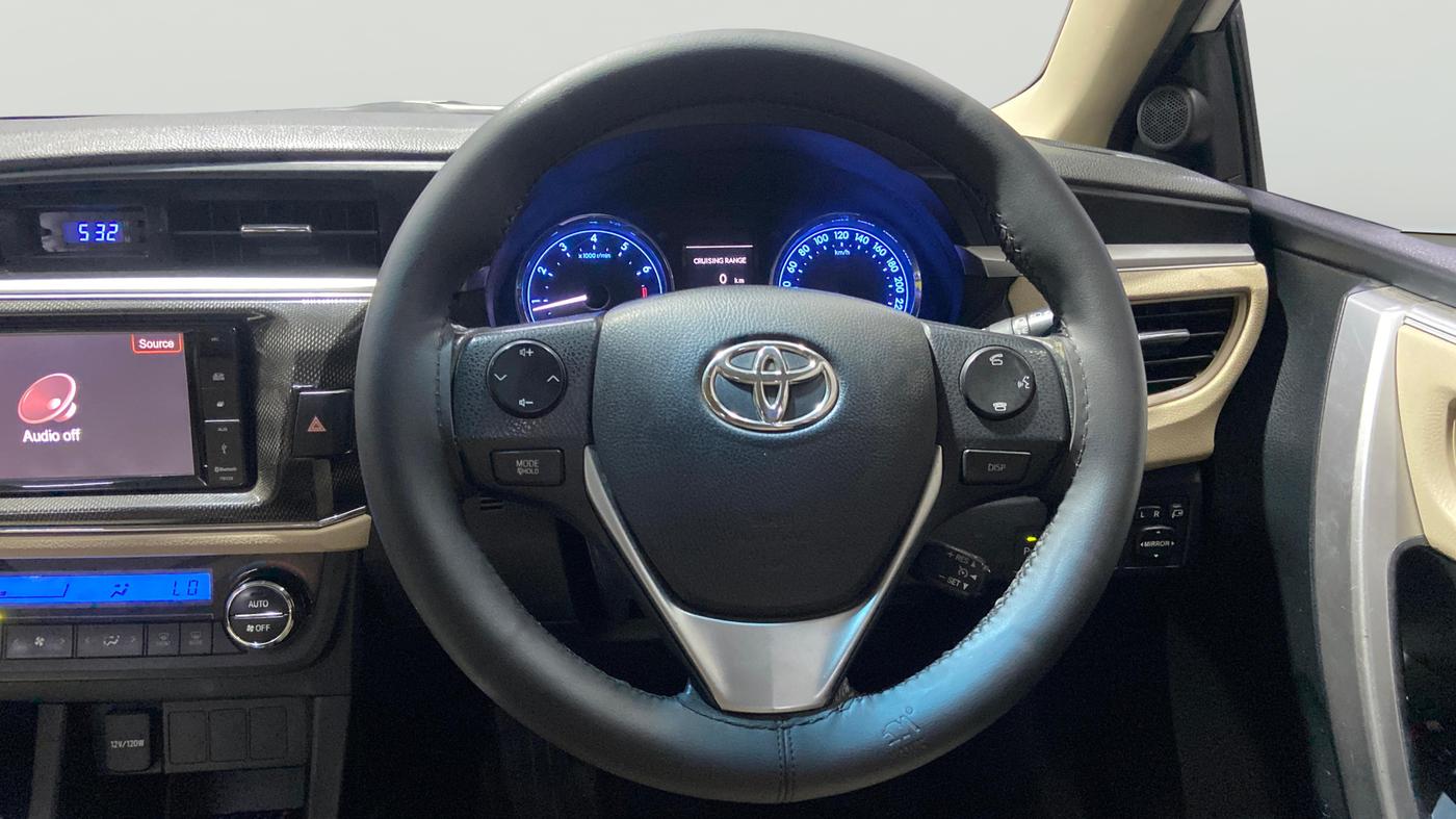 2015 Toyota Corolla Altis VL CVT PETROL, Petrol, Automatic, 1,10,693 km, Steering Wheel Close Up