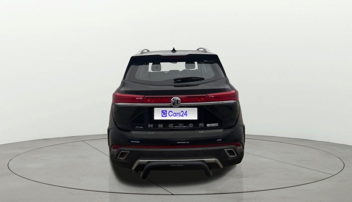 2024 MG HECTOR PLUS SHARP PRO 1.5 PETROL TURBO CVT 7 STR, Petrol, Automatic, 19,328 km, Back/Rear