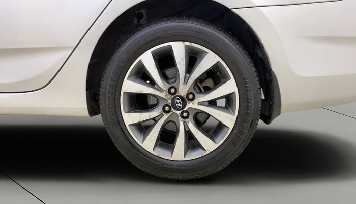 2014 Hyundai Verna FLUIDIC 1.4 CRDI CX, Diesel, Manual, 1,08,392 km, Left Rear Wheel