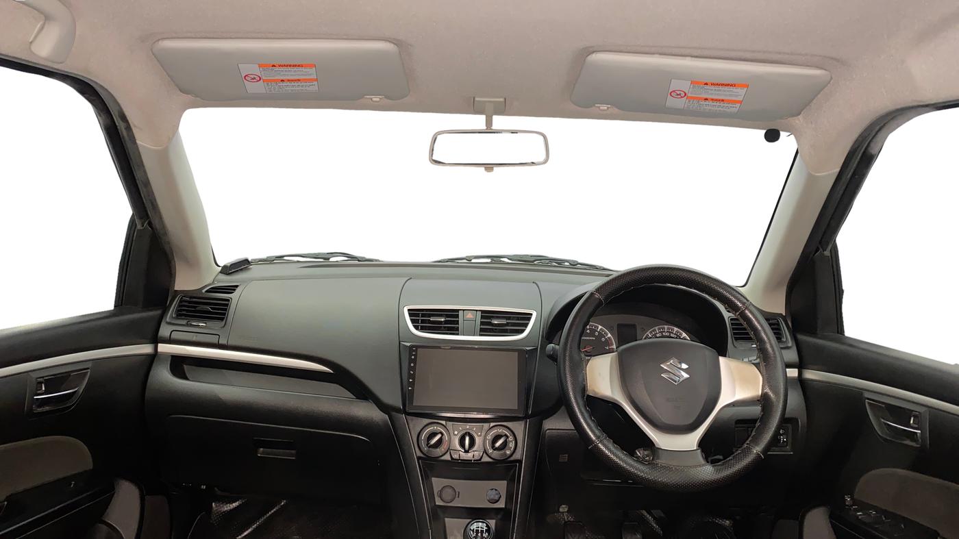 2017 Maruti Swift VXI O, Petrol, Manual, 37,485 km, Dashboard