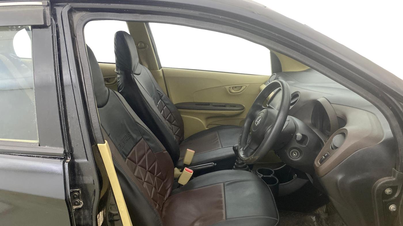 2013 Honda Amaze 1.2L I-VTEC E, Petrol, Manual, 1,01,615 km, Right Side Front Door Cabin