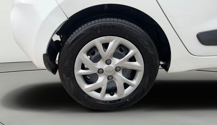 2018 Hyundai Grand i10 MAGNA 1.2 KAPPA VTVT, Petrol, Manual, 1,10,034 km, Right Rear Wheel