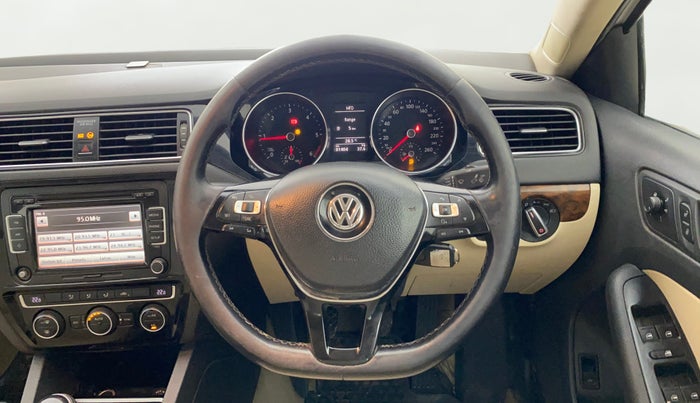 2015 Volkswagen Jetta HIGHLINE TDI, Diesel, Manual, 81,441 km, Steering Wheel Close Up