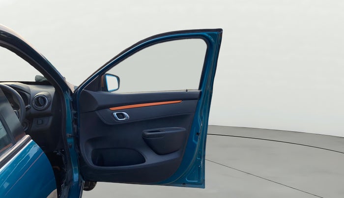 2019 Renault Kwid CLIMBER 1.0 AMT, Petrol, Automatic, 64,968 km, RHS Front Door