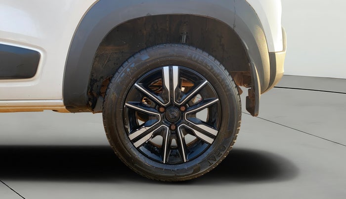 2024 Renault Kwid CLIMBER 1.0 AMT Dual Tone , Petrol, Automatic, 11,985 km, Left Rear Wheel