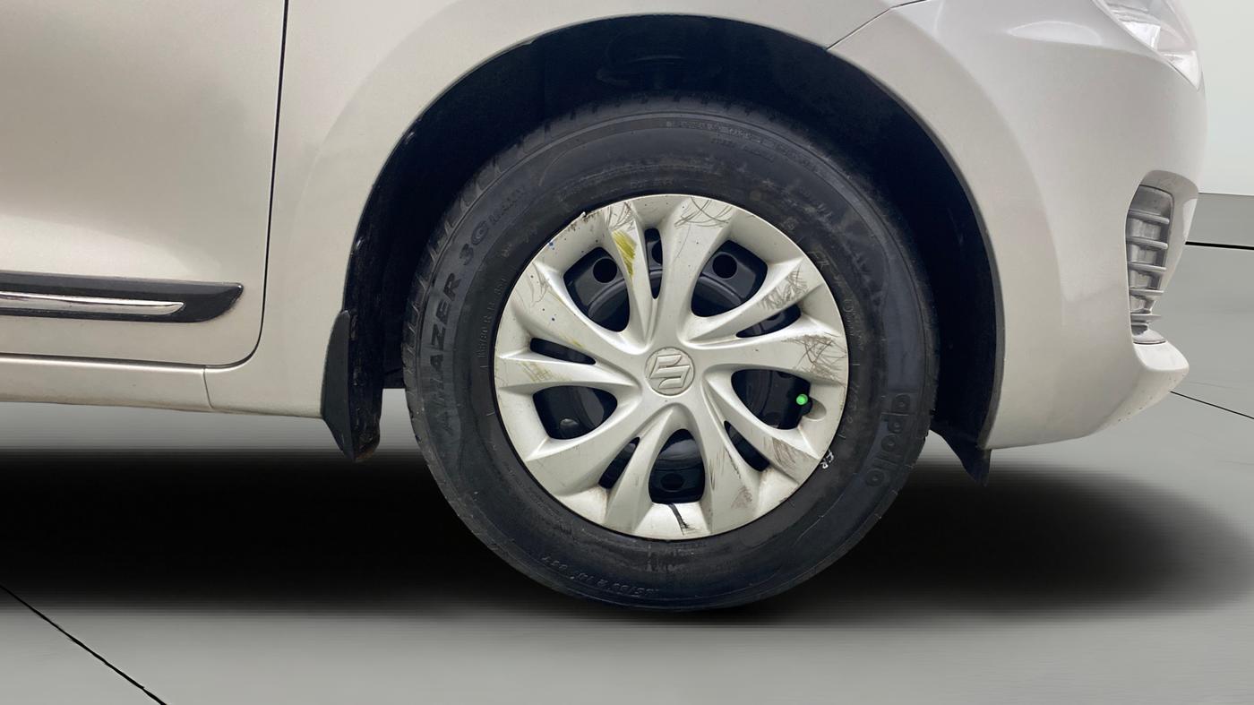 2018 Maruti Swift VXI, Petrol, Manual, 46,345 km, Right Front Wheel