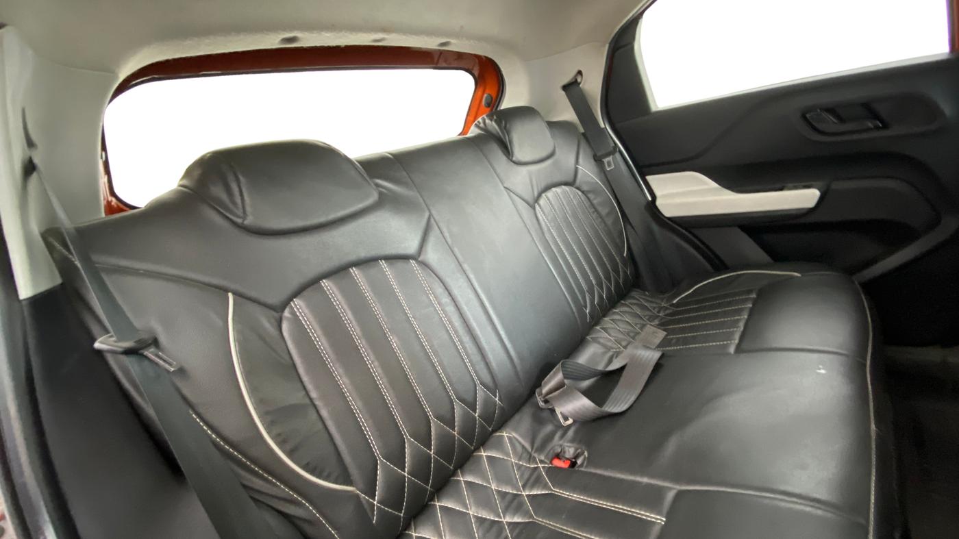 2022 Tata PUNCH ACCOMPLISHED MT, Petrol, Manual, 66,097 km, Right Side Rear Door Cabin