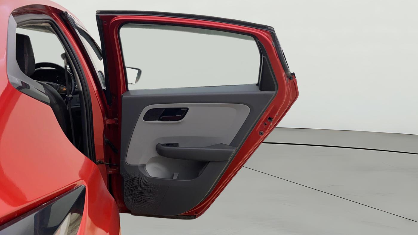 2020 Tata ALTROZ XM PLUS PETROL, Petrol, Manual, 69,456 km, RHS Rear Door