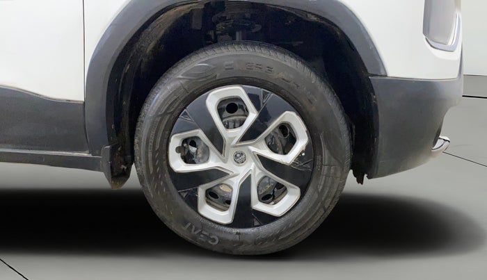 2022 Tata PUNCH PURE MT, Petrol, Manual, 85,660 km, Right Front Wheel