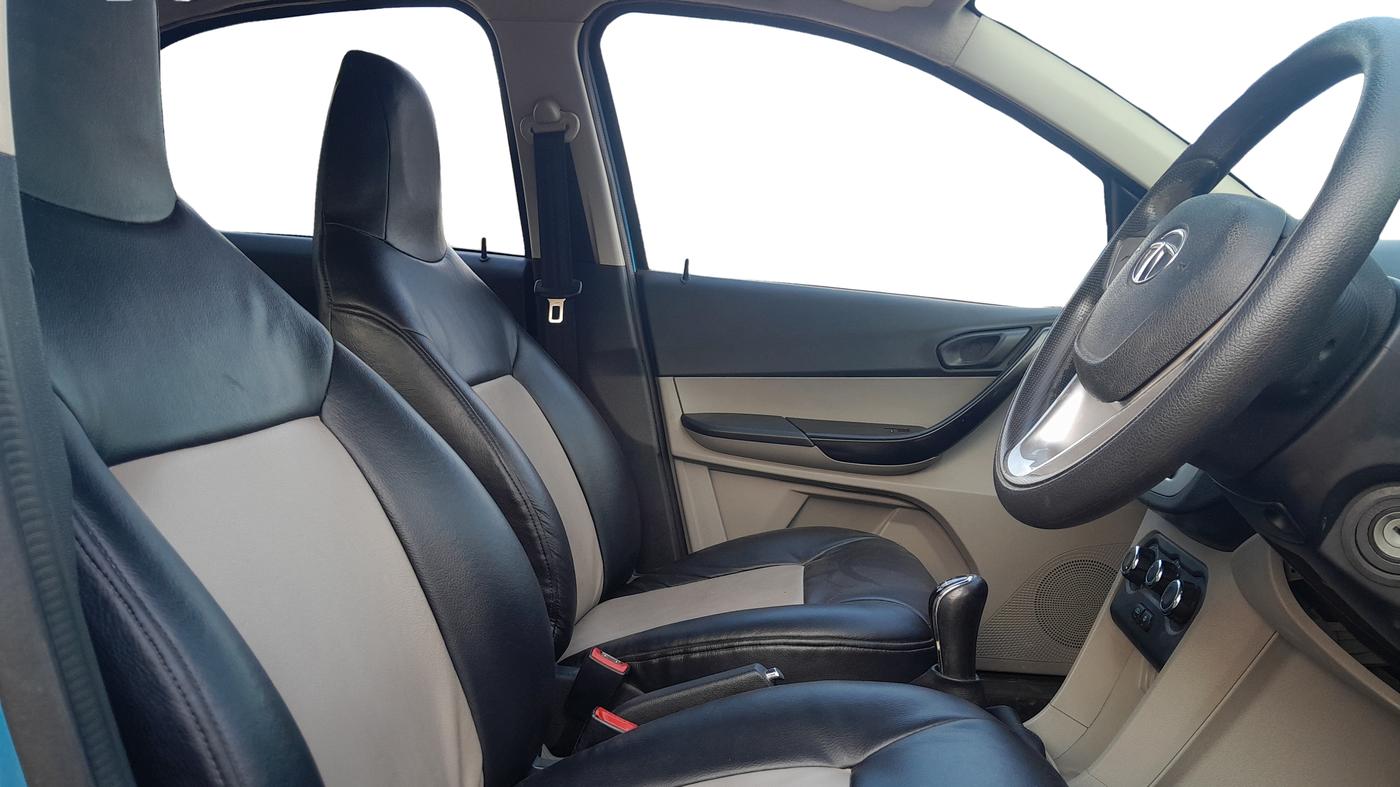 2016 Tata Tiago XM PETROL, Petrol, Manual, 64,168 km, Right Side Front Door Cabin