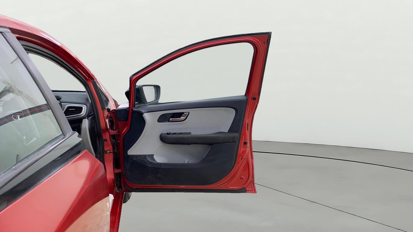 2020 Tata ALTROZ XZ PETROL, Petrol, Manual, 48,191 km, RHS Front Door