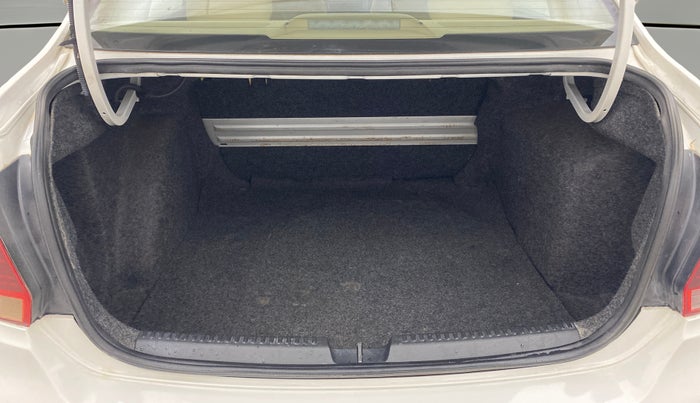 2019 Volkswagen Vento HIGHLINE PLUS 1.2 AT 16 ALLOY, Petrol, Automatic, 89,842 km, Boot Open Zoomed View