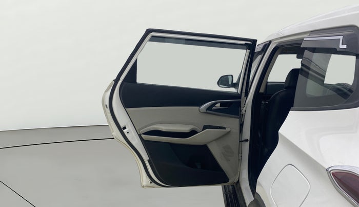 2023 KIA CARENS PREMIUM 1.5 DIESEL IMT 7 STR, Diesel, Manual, 74,201 km, LHS Rear Door