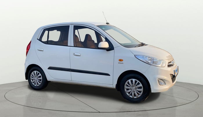 2017 Hyundai i10 SPORTZ (O) 1.2, Petrol, Manual, 35,320 km, Right Front Diagonal